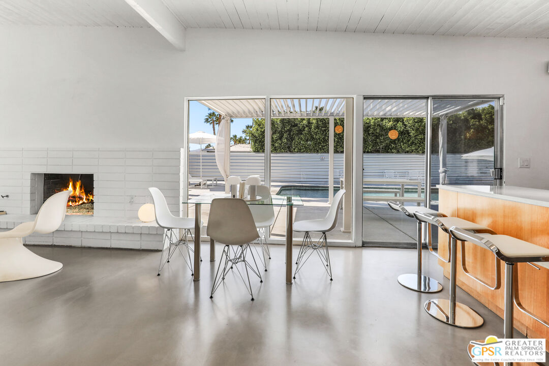 971 East Alexander Way Palm Springs, CA 92262 - Photo 9 of 54