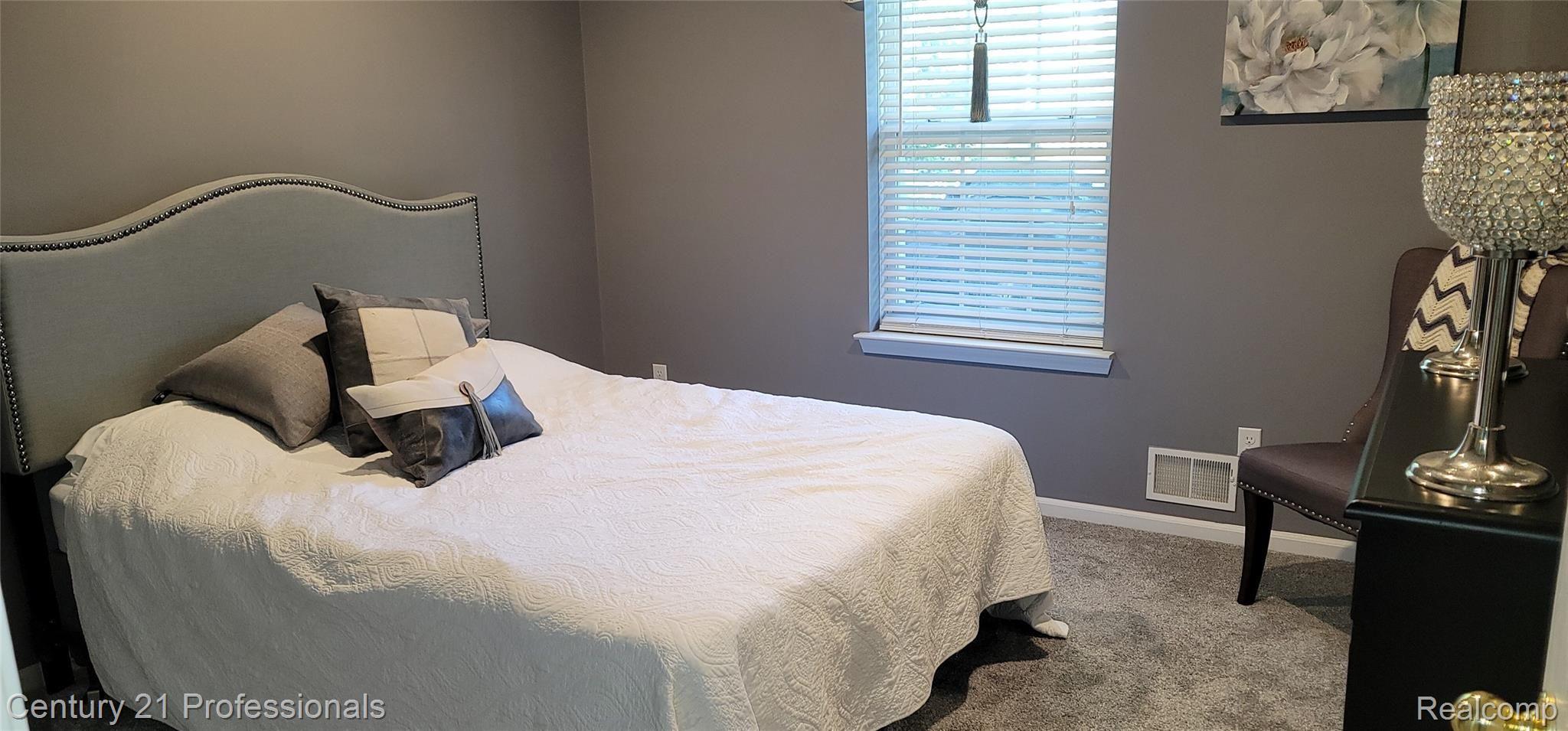 699 West Bluff Court Rochester, MI 48307 - Photo 36 of 42 Lower Level Bedroom #3