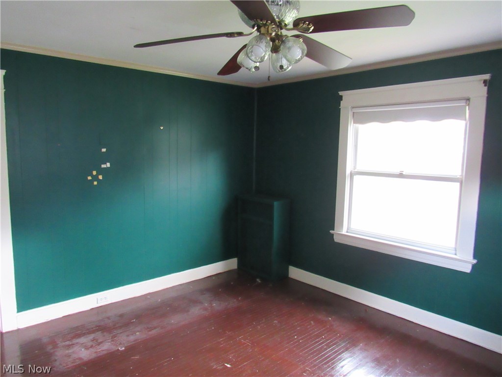 1686 Lee Road Cleveland, OH 44118 - Photo 14 of 24