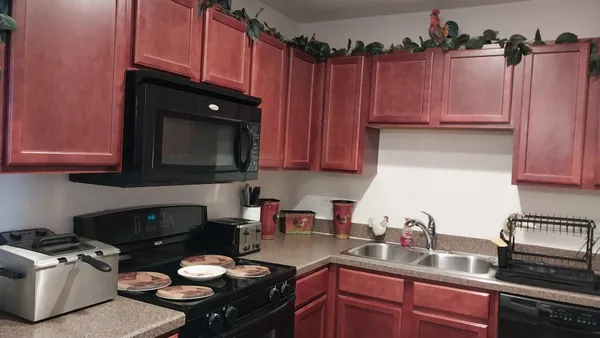$2,100 | 12745 West Wakefield Drive, Unit 12745, Beach Park, IL 60087