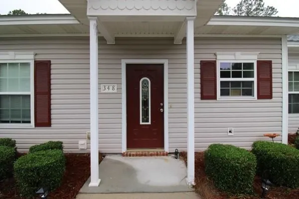 $1,500 | 348 Moss Creek Lane, Brunswick, GA 31520