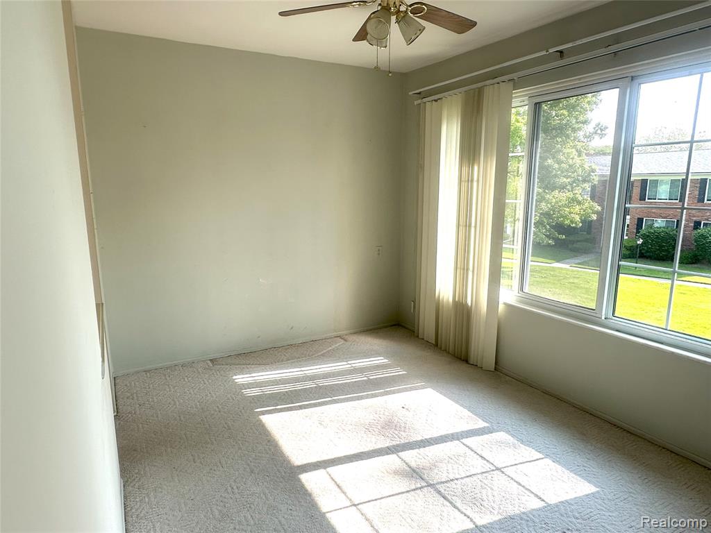 29330 Hoover Road, Unit 330 Warren, MI 48093 - Photo 8 of 31