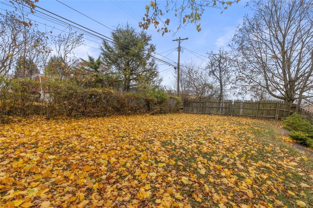 1621 Elderslee Road Pittsburgh, PA 15227 - Photo 23 of 29 Gallery Image 23