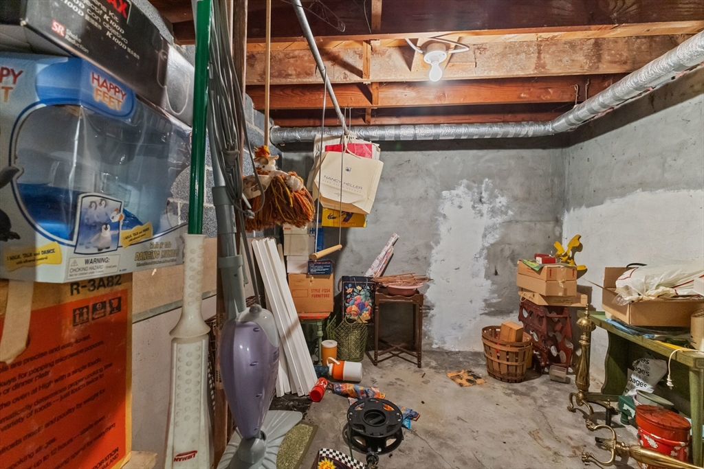 27 Kinnicutt Road Worcester, MA 01602 - Photo 27 of 38