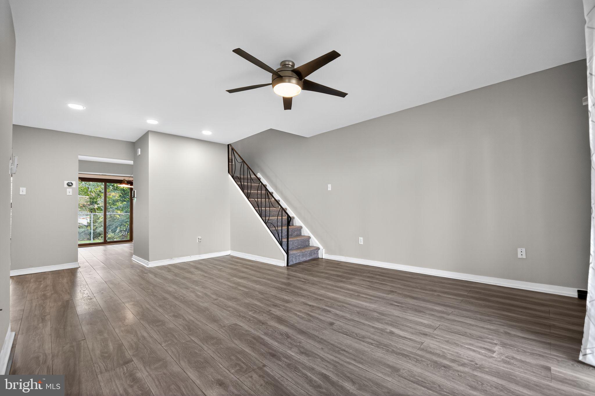 11819 Academy Road, Unit A6/19B Philadelphia, PA 19154 - Photo 3 of 30 Living Room