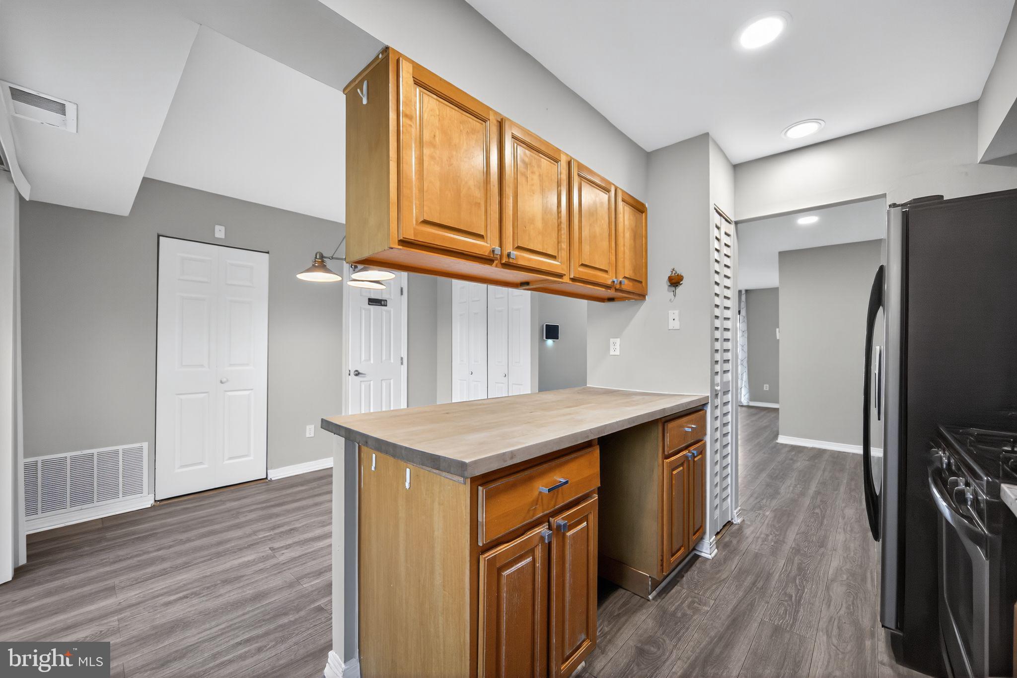 11819 Academy Road, Unit A6/19B Philadelphia, PA 19154 - Photo 10 of 30 Kitchen