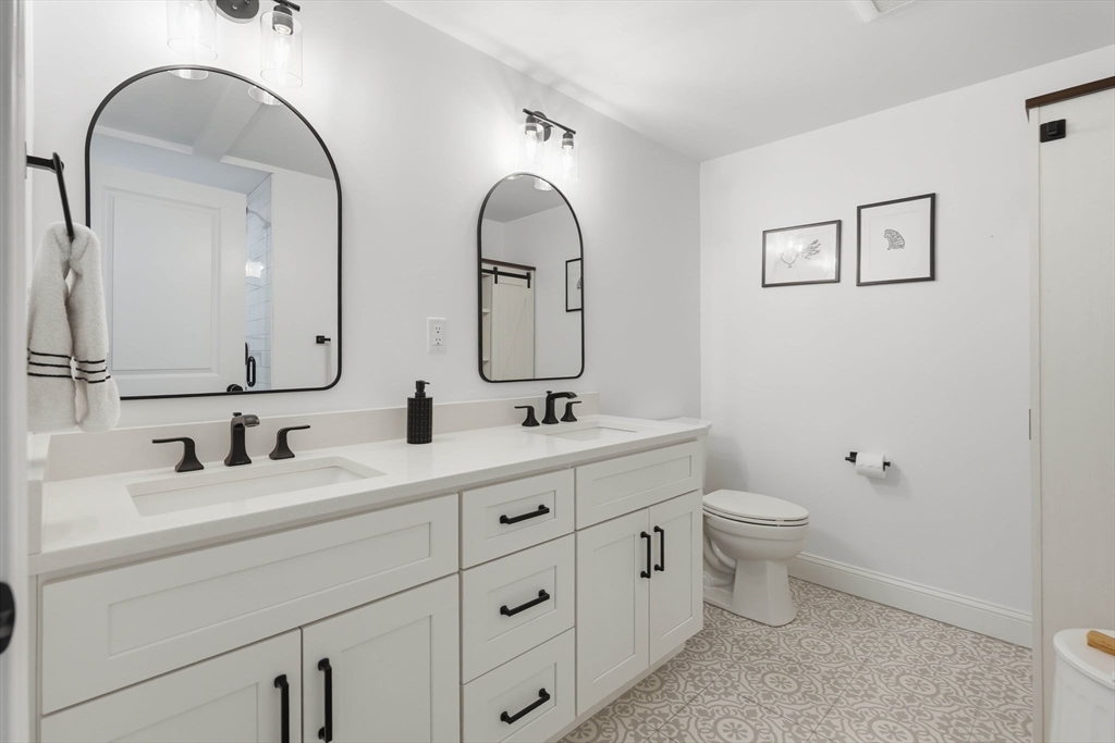 43 Needham Road, Unit 2 Danvers, MA 01923 - Photo 19 of 35