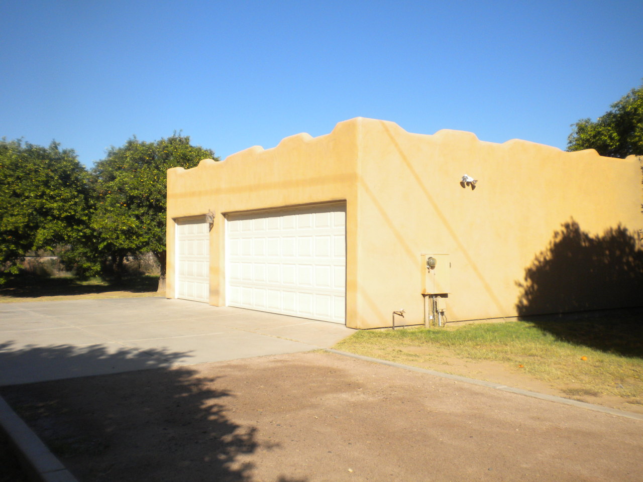 25016 South Power Road Gilbert, AZ 85298 - Photo 23 of 25 3 car garage