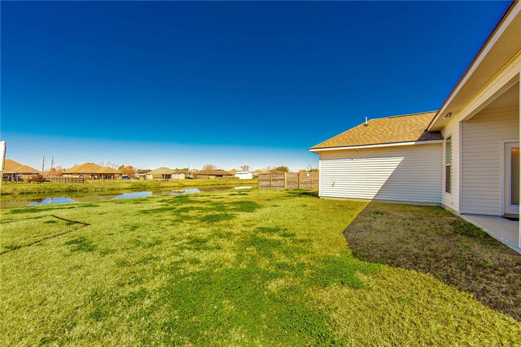 275 Shadow Pointe Road Thibodaux, LA 70301 - Photo 3 of 13 Gallery Image 3