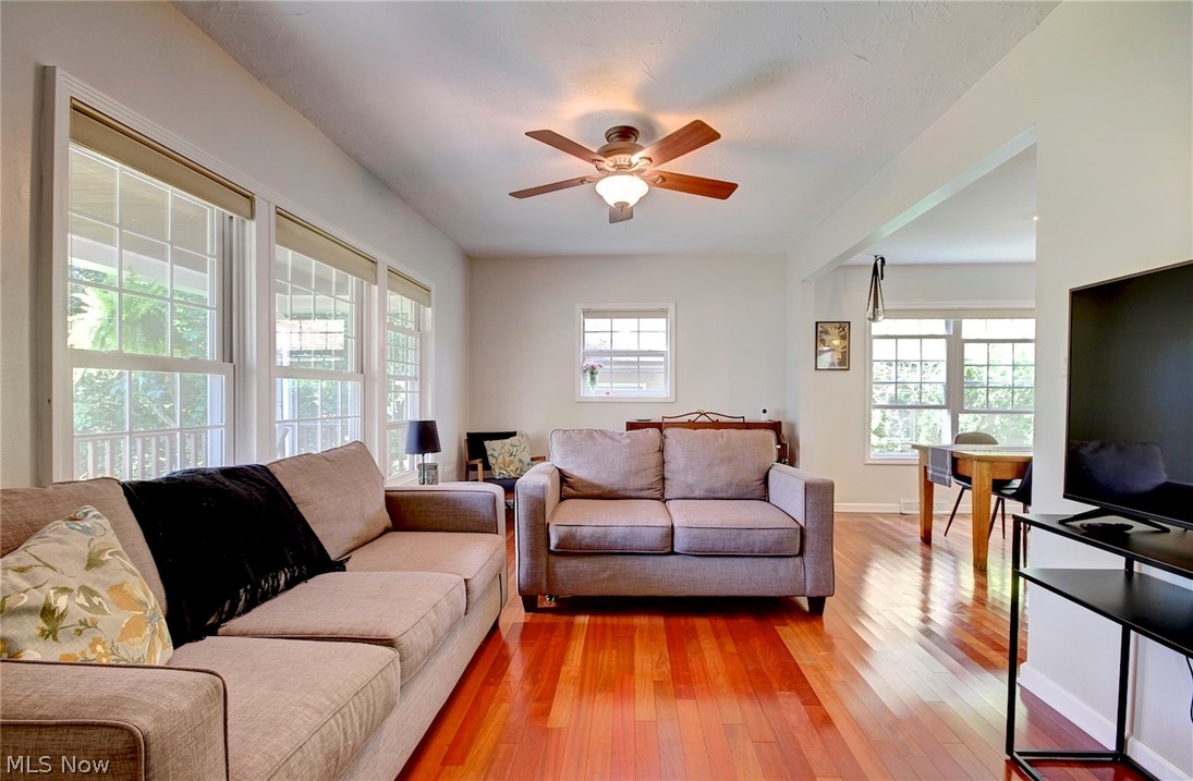 462 Forestview Road Bay Village, OH 44140 - Photo 3 of 29 Gallery Image 3
