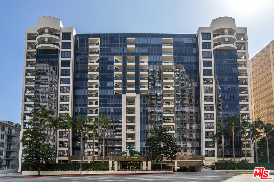 10724 Wilshire Boulevard, Unit 1005 Los Angeles, CA 90024 - Photo 2 of 45 front view of a building