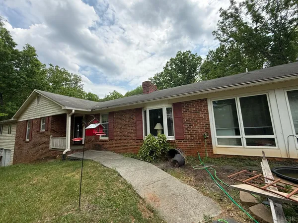 $400,000 | 1633 McCrae Road, Bedford, VA 24523