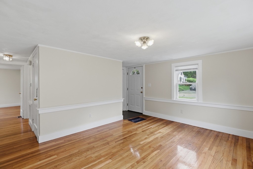 1 Brookhaven Road Worcester, MA 01606 - Photo 7 of 39