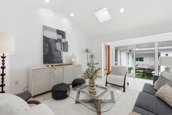 $1,250,000 | 8071 Pine Lake Road, Jacksonville, FL 32256