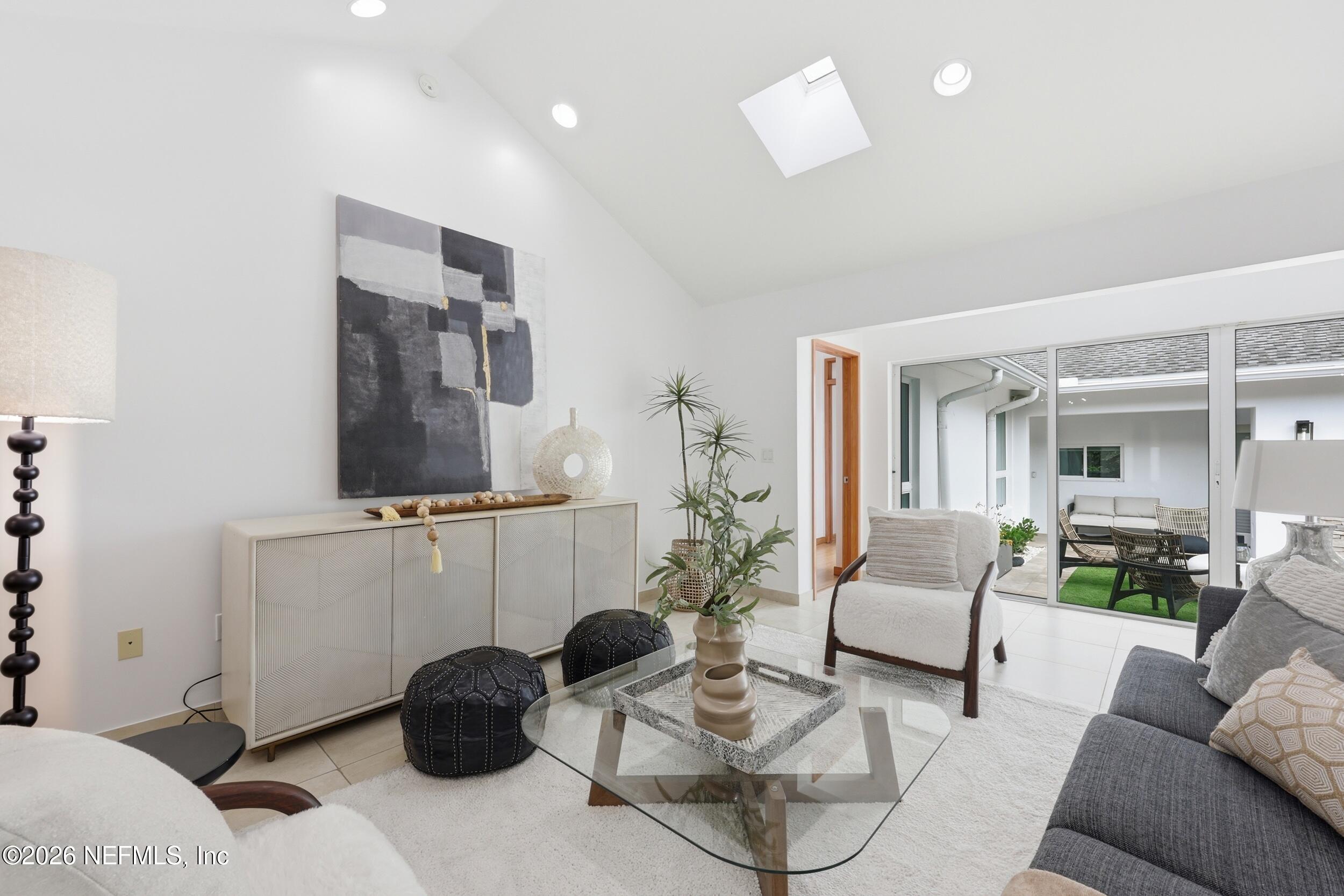 8071 Pine Lake Road Jacksonville, FL 32256 - Photo 15 of 79 the real estateographers_006