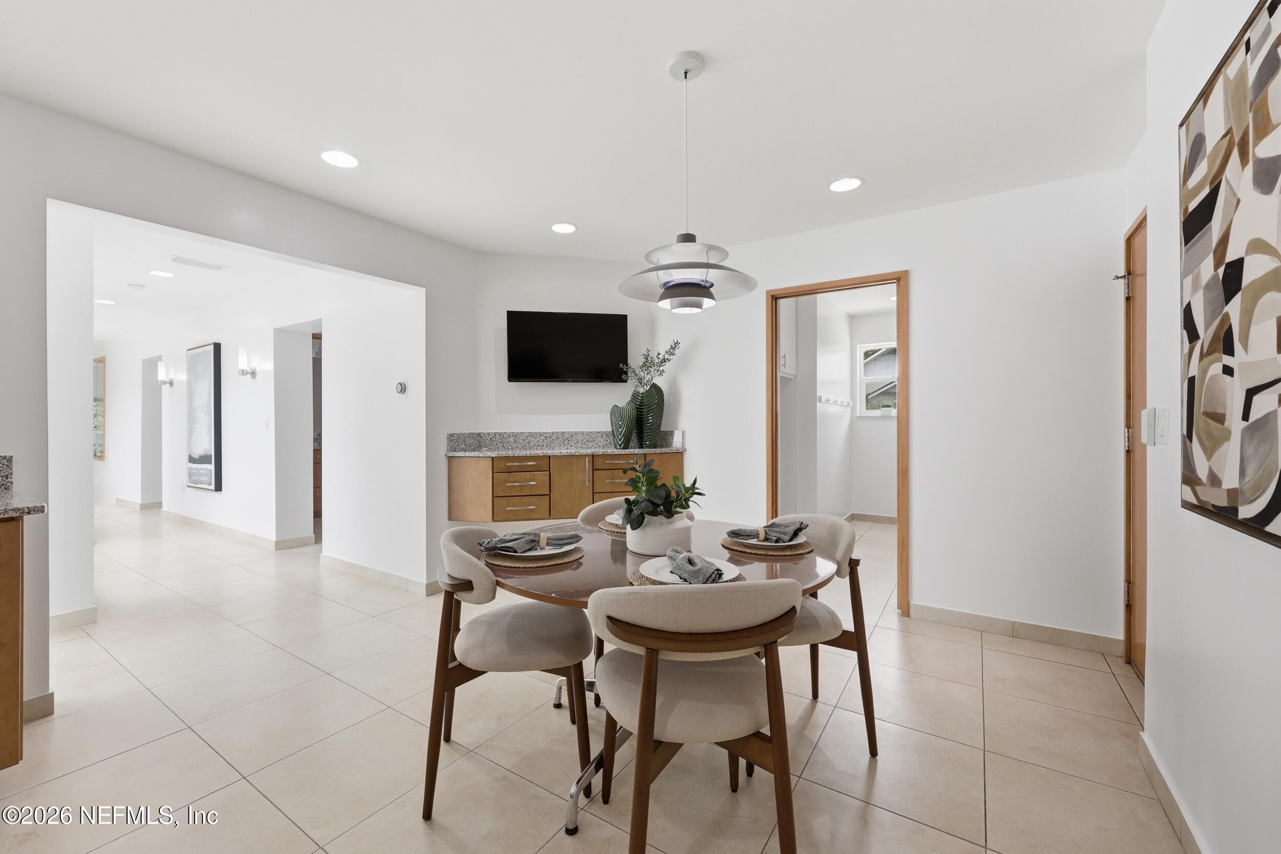 8071 Pine Lake Road Jacksonville, FL 32256 - Photo 34 of 79 the real estateographers_025