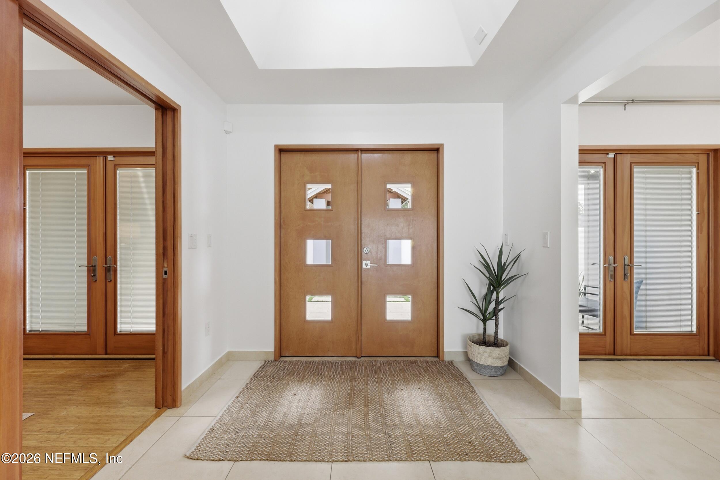 8071 Pine Lake Road Jacksonville, FL 32256 - Photo 7 of 79 the real estateographers_004