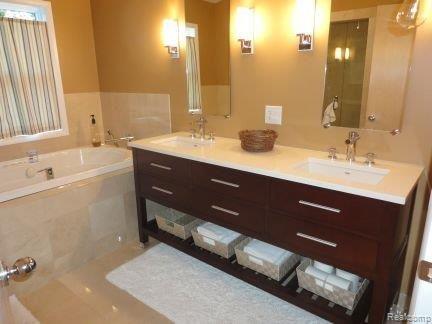 1577 Derby Road Birmingham, MI 48009 - Photo 11 of 28 Master Bathroom .JPG