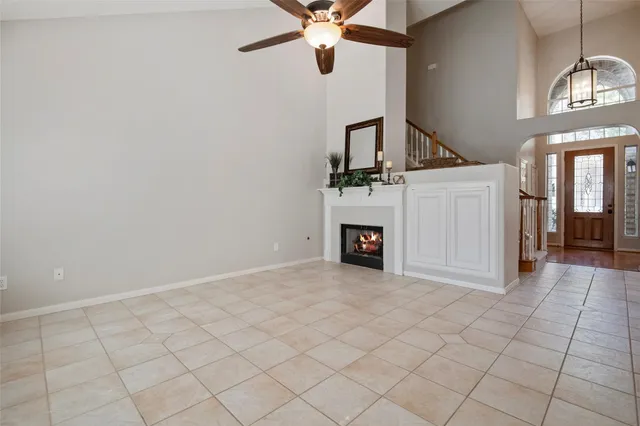 $2,990 | 35 North York Gate Court, The Woodlands, TX 77382