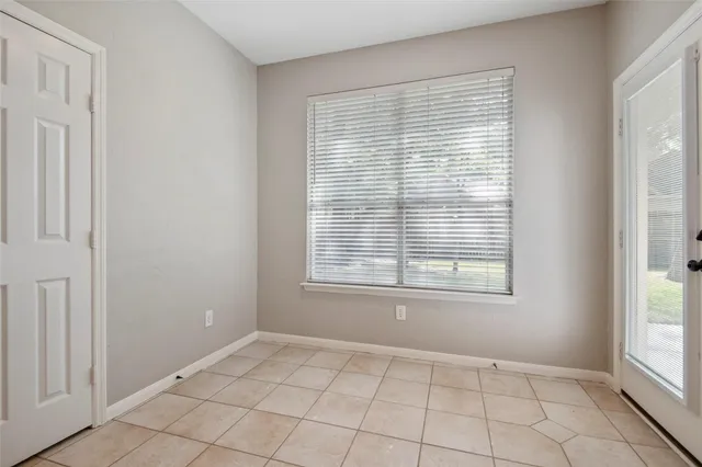 $2,990 | 35 North York Gate Court, The Woodlands, TX 77382