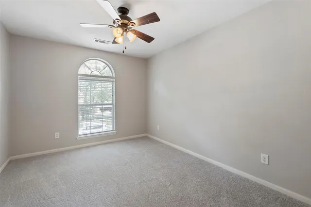 $2,990 | 35 North York Gate Court, The Woodlands, TX 77382