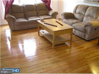 10816 Harrow Road Philadelphia, PA 19154 - Photo 7 of 12 Living Room