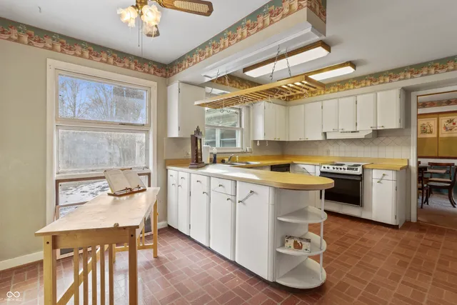 $300,000 | 8743 Washington Blvd E Drive, Indianapolis, IN 46240