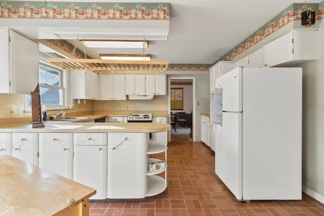 $300,000 | 8743 Washington Blvd E Drive, Indianapolis, IN 46240