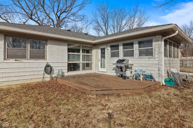 $300,000 | 8743 Washington Blvd E Drive, Indianapolis, IN 46240