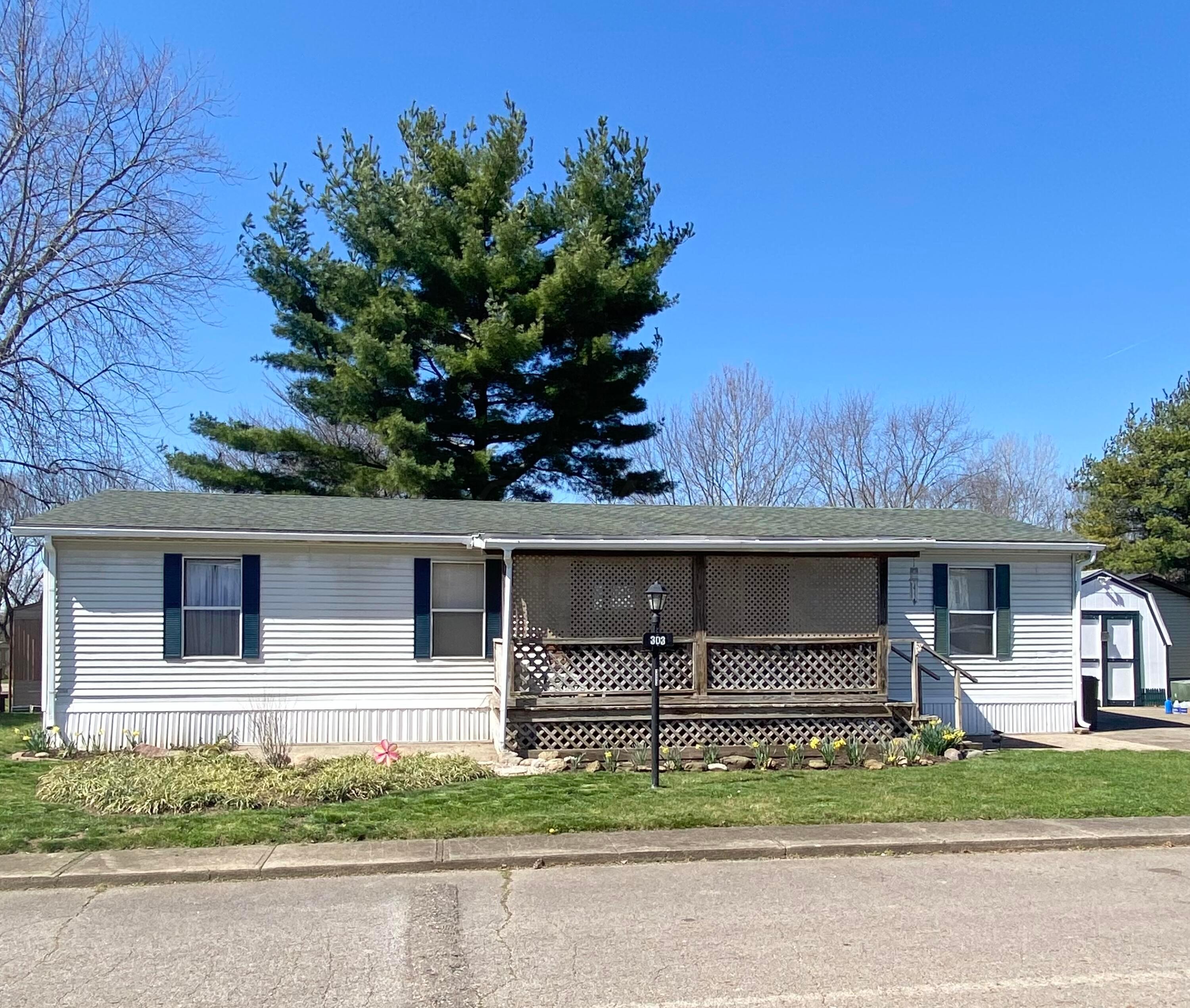 303 Ridgeview Drive Circleville, OH 43113 - Photo 1 of 22 303 Ridgeview Dr