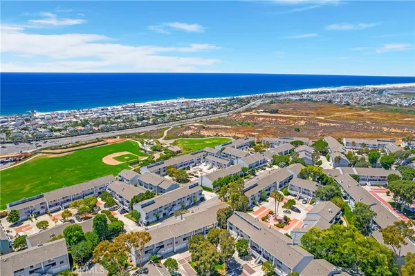 $7,999 | 6 Barlovento Court, Newport Beach, CA 92663