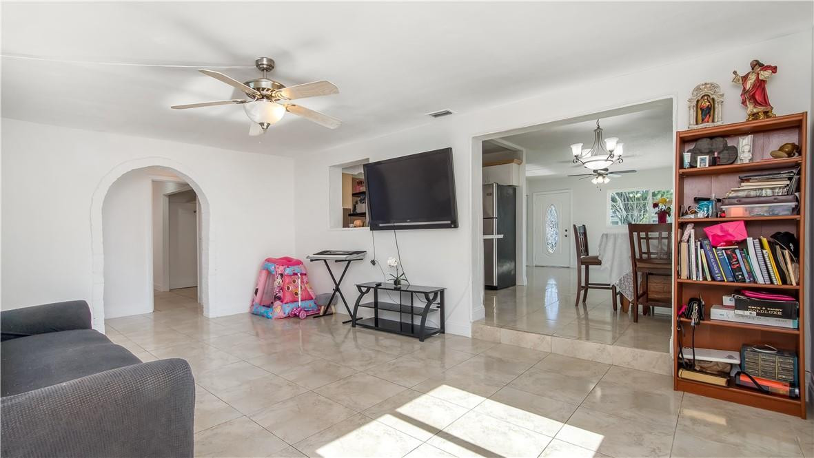 4987 Southwest 4th Street Pompano Beach, FL 33068 - Photo 24 of 31 Photo 24