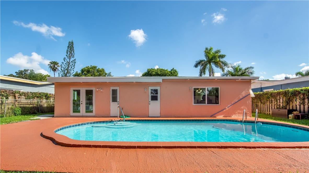4987 Southwest 4th Street Pompano Beach, FL 33068 - Photo 31 of 31 pool