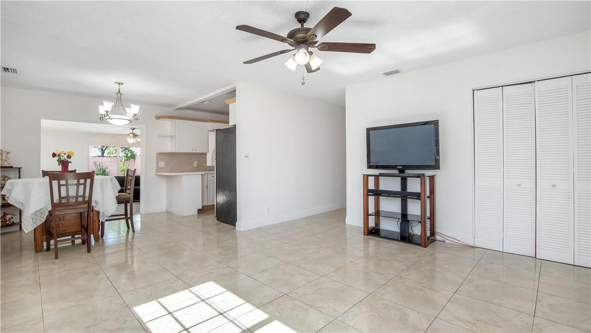 4987 Southwest 4th Street Pompano Beach, FL 33068 - Photo 6 of 31 Photo 6