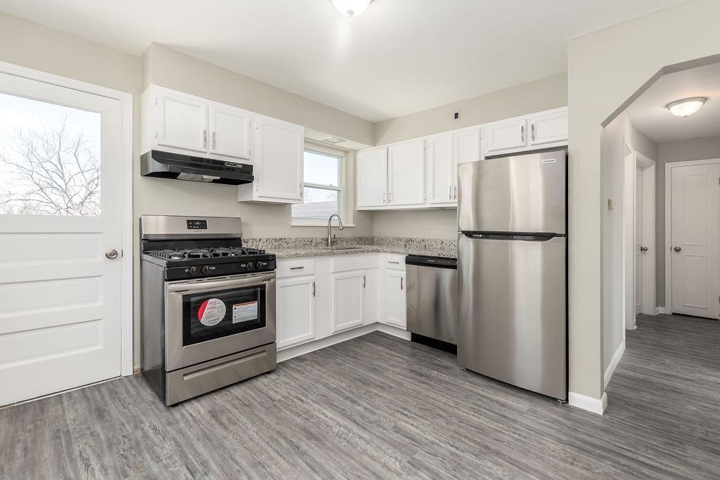 2263 Hunt Road Reading, OH 45215 - Photo 4 of 11 Gallery Image 4