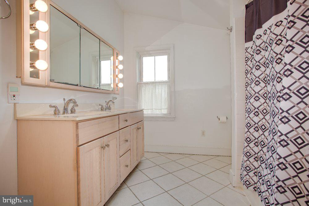 4263 Carlisle Road Gardners, PA 17324 - Photo 11 of 24 Gallery Image 11