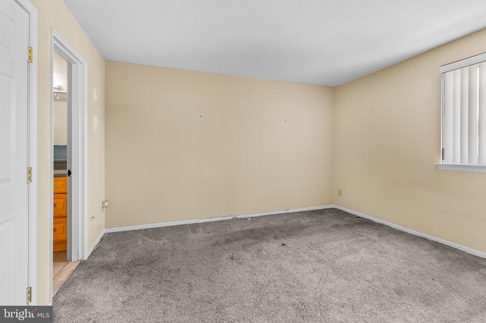 1570 The Fairway, Unit 402E Jenkintown, PA 19046 - Photo 12 of 20 Large bedroom with lots of light.