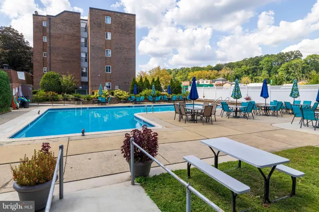 $109,000 | 1570 The Fairway, Unit 402E, Jenkintown, PA 19046
