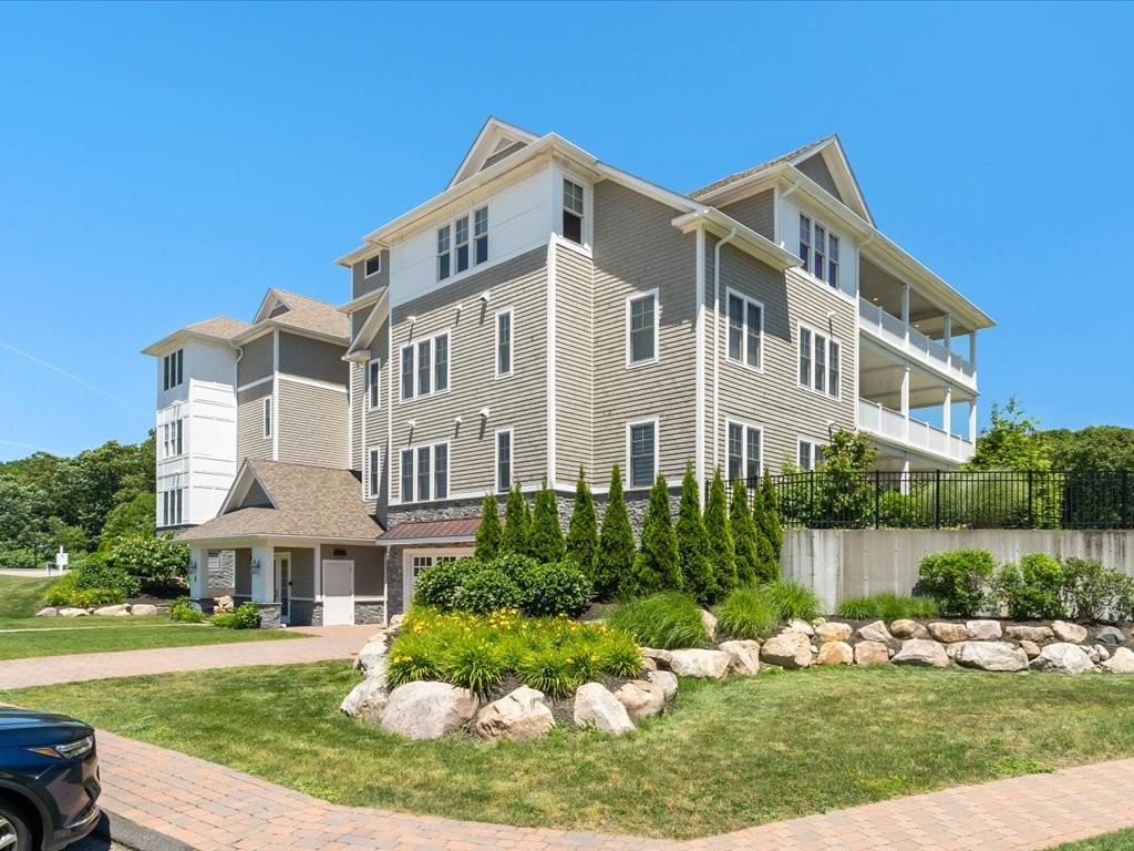 1 Compass Way, Unit 301 Westerly, RI 02891 - Photo 10 of 50