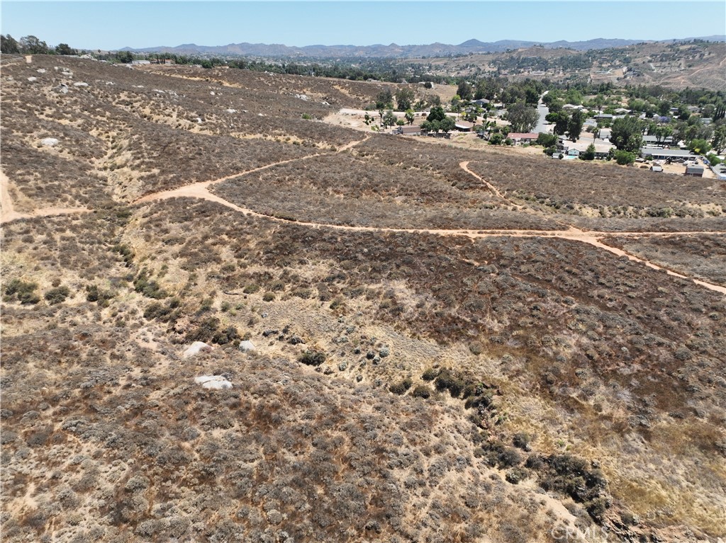 0 Constable Road Riverside, CA 92506 - Photo 5 of 8 a view of a big yard