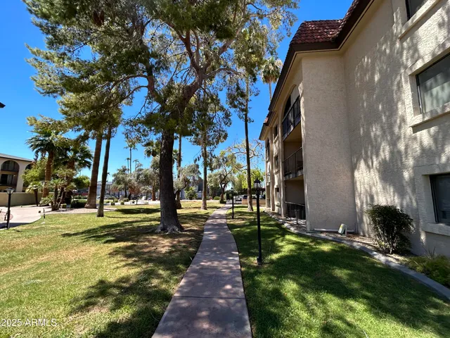 $950 | 3033 East Devonshire Avenue, Unit 3008, Phoenix, AZ 85016