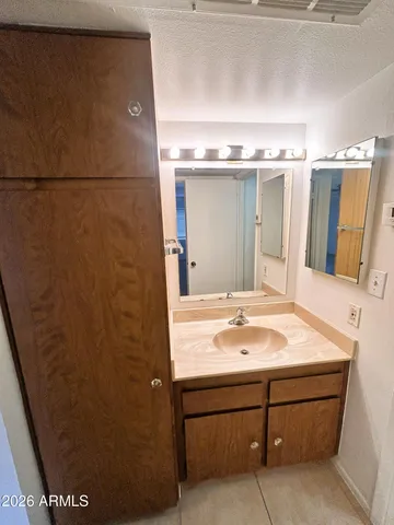 $950 | 3033 East Devonshire Avenue, Unit 3008, Phoenix, AZ 85016