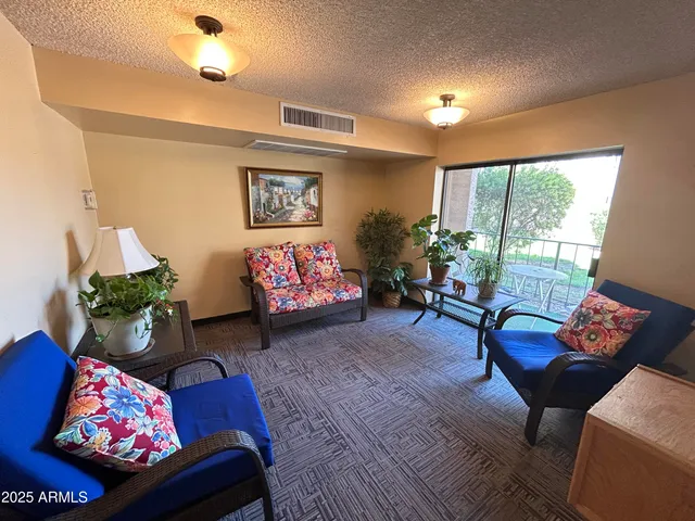 $950 | 3033 East Devonshire Avenue, Unit 3008, Phoenix, AZ 85016