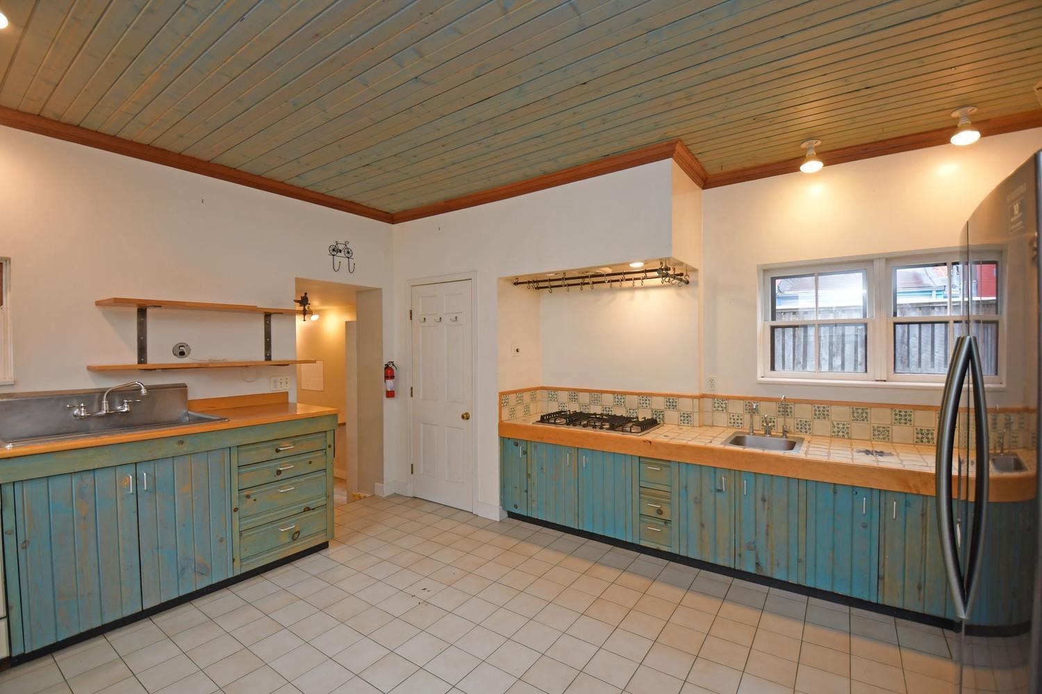 1306 Spring Street Cincinnati, OH 45202 - Photo 10 of 43