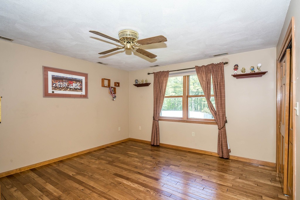 42 Gilman Road Billerica, MA 01862 - Photo 12 of 21 Gallery Image 12