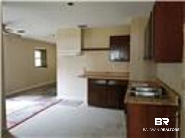 704 Thornton Place Mobile, AL 36609 - Photo 4 of 7