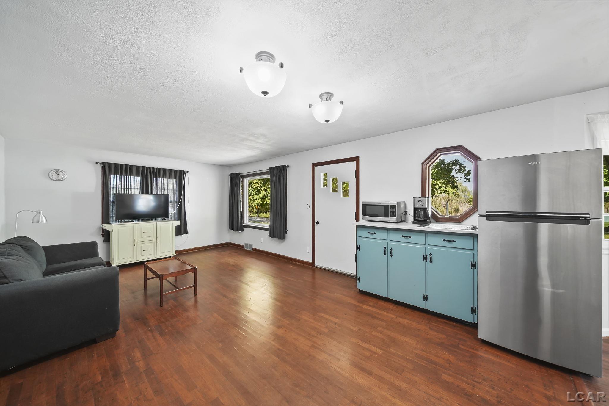 9859 Stoddard Road Adrian, MI 49221 - Photo 5 of 26 50158437-dfd7f212-9bea-494d-9f67-a4251d25fdef.JPG
