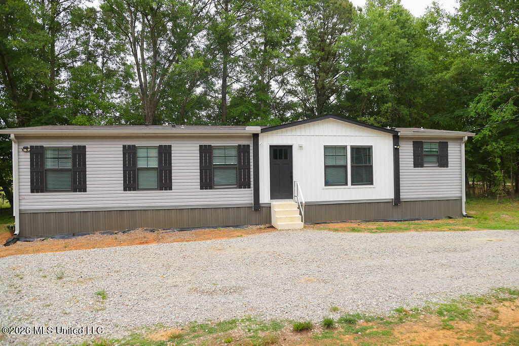 2336 Sharon Road Canton, MS 39046 - Photo 2 of 24 IMG_1716