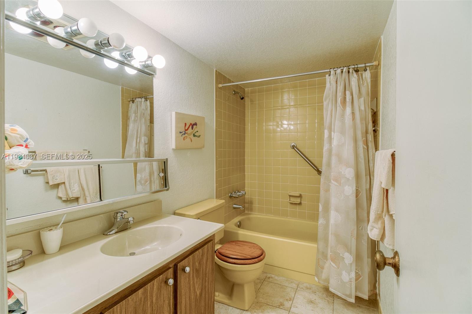 314 Southeast 10th Street, Unit 406 Dania Beach, FL 33004 - Photo 11 of 23