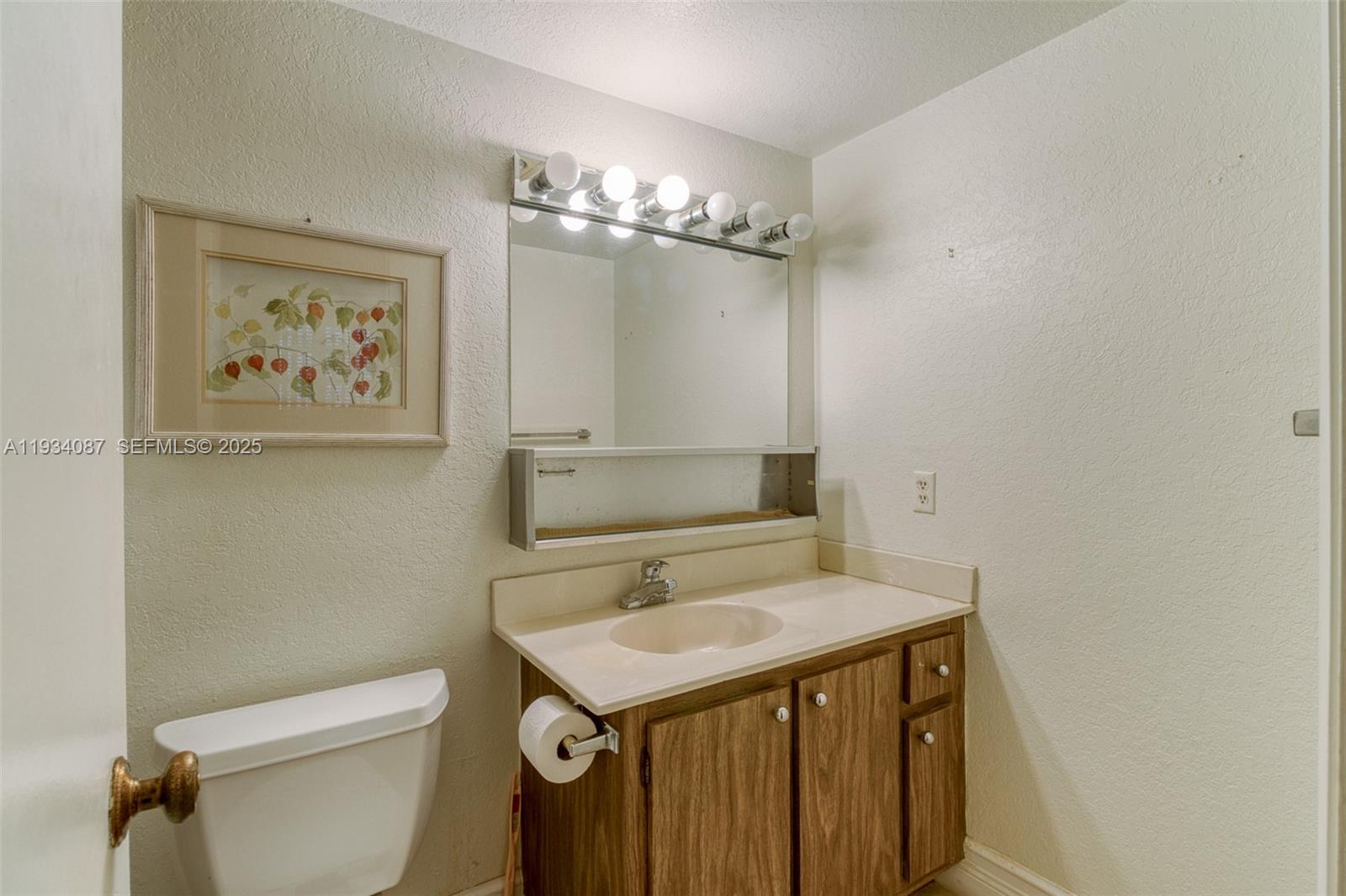 314 Southeast 10th Street, Unit 406 Dania Beach, FL 33004 - Photo 17 of 23
